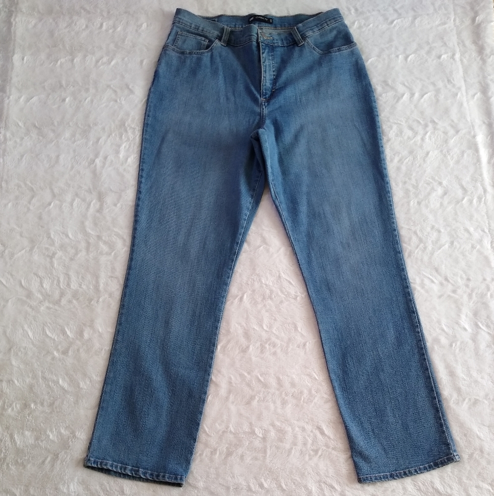 Lee Classic Fit Straight Leg Jeans